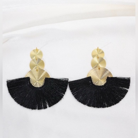 ✨NEW✨ Elegant Gold and Black Spiral boho Earrings - Picture 4 of 6